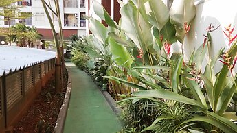 Minimalist Serpong Greenview Apartment