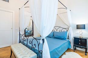 Luxury 3 Bedrooms Near Duomo