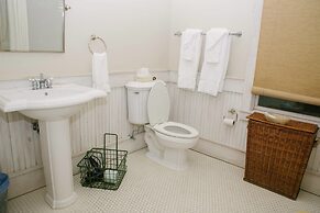 Ball House and Cottages