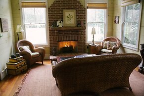 Ball House and Cottages