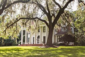 Ball House and Cottages