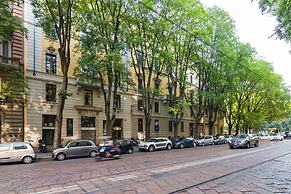 Luxury 5 Bedrooms In The Heart of Milan