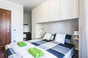 4 Bedroom Villa near Metro