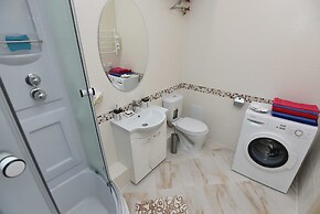 Domashny Uyut  na Shchorsa