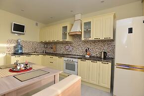 Domashny Uyut  na Shchorsa