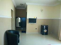 Modroy Hotel and Suites