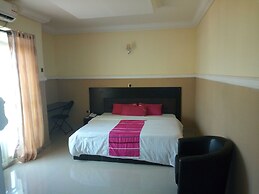 Modroy Hotel and Suites