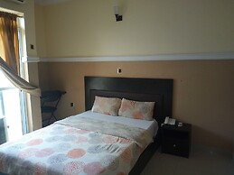 Modroy Hotel and Suites