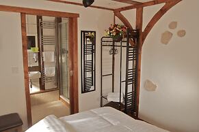 Birchwood Guest Lodge