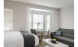 Tailored Stays - Victoria Road