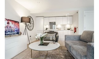 Tailored Stays - Victoria Road