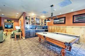 River Run Village 2 Bedroom Condo - 100 yards to slopes, Pool, Hot Tub
