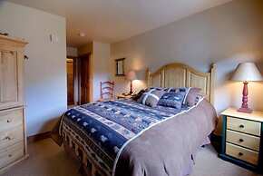 3 Bedroom Condo in River Run with Shared Pool, Hot Tubs, 100 yards to 