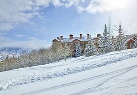 Ski-In, Ski-Out 4 Bedroom Luxury Townhome in Snowmass Village