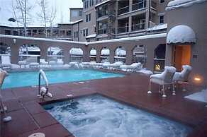 Snowmass Village 2 Bedroom Ski-In, Ski-Out Condo on Fanny Hill