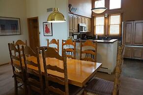 Snowmass Village 2 Bedroom Ski-In, Ski-Out Condo on Fanny Hill