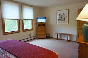 Snowmass Village 2 Bedroom Ski-In, Ski-Out Condo on Fanny Hill