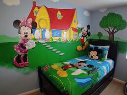 6BR 4BA Home in Windsor Hills by CV-2601