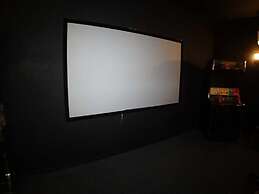 6BR 4BA Home in Windsor Hills by CV-2601