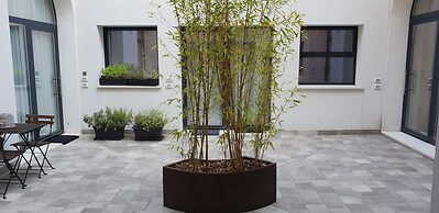 Design Central Apartment