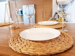 Design Central Apartment