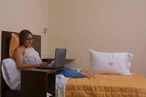 Victoria Suites Hostal