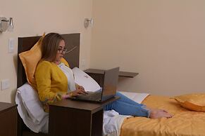 Victoria Suites Hostal