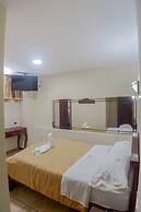 Victoria Suites Hostal