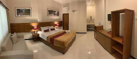 Kuta Suci Beach Hotel