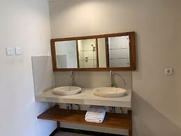 Kuta Suci Beach Hotel