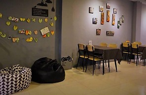 Qing lian Youth Hostel&Cafe