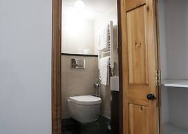 Caledonian Studio Flats