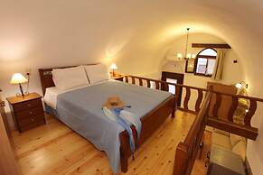 Stoes Traditional Suites