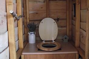 Broomhills Farm River Eco Pods