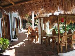 Dolphinbay Beachfront & Dive Resort