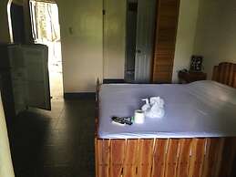 Dolphinbay Beachfront & Dive Resort