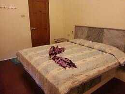 Dolphinbay Beachfront & Dive Resort