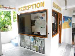 Dolphinbay Beachfront & Dive Resort