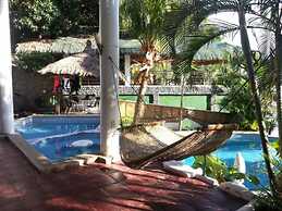 Dolphinbay Beachfront & Dive Resort