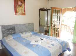 Dolphinbay Beachfront & Dive Resort