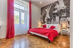 Split Urban Rooms III