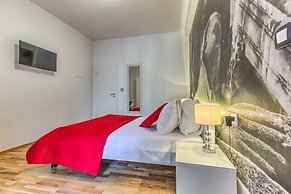 Split Urban Rooms III