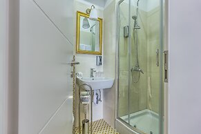 Split Urban Rooms III