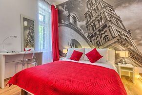 Split Urban Rooms III