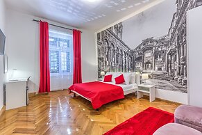 Split Urban Rooms III