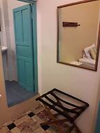 Hostal 1811 - Hostel