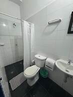 Hostal 1811 - Hostel