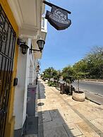 Hostal 1811 - Hostel