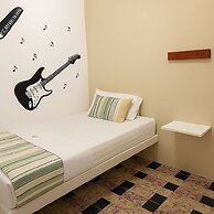 Hostal 1811 - Hostel