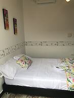 Hostal 1811 - Hostel